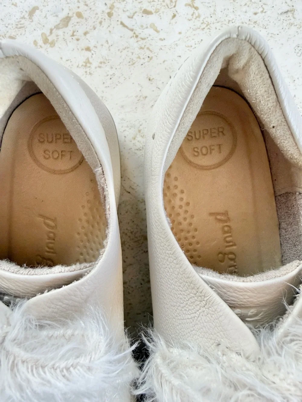 Paul Green Jayden Low Top Super Soft Sneakers Cream Faux Fur Laces US 7.5 EU 38